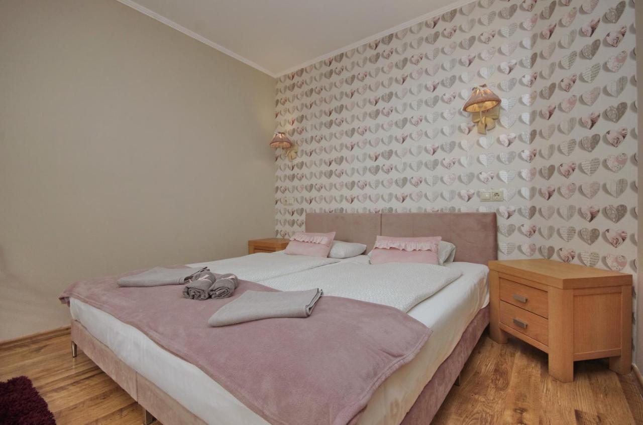 Guest House Romantika Panzio Gyula Eksteriør billede