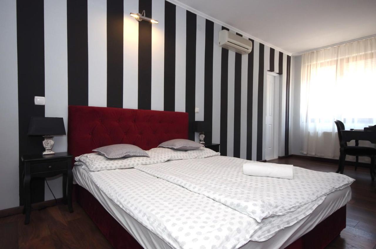Guest House Romantika Panzio Gyula Eksteriør billede