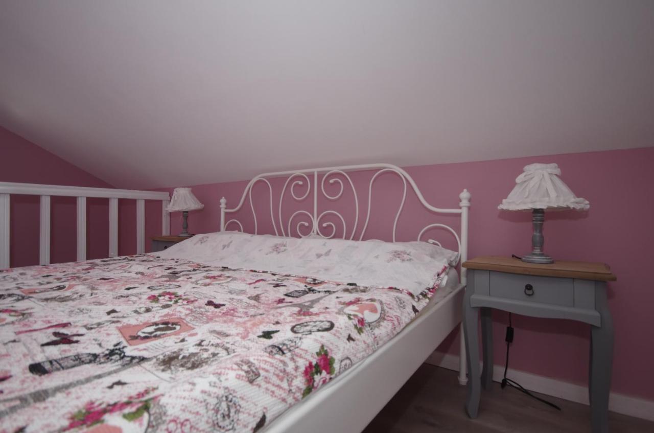 Guest House Romantika Panzio Gyula Eksteriør billede